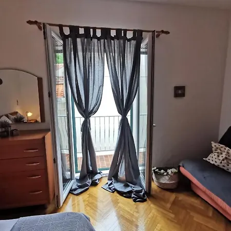 Apartment Mira Bol